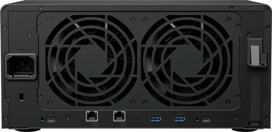 Сетевой накопитель Synology DiskStation DS1825+ фото