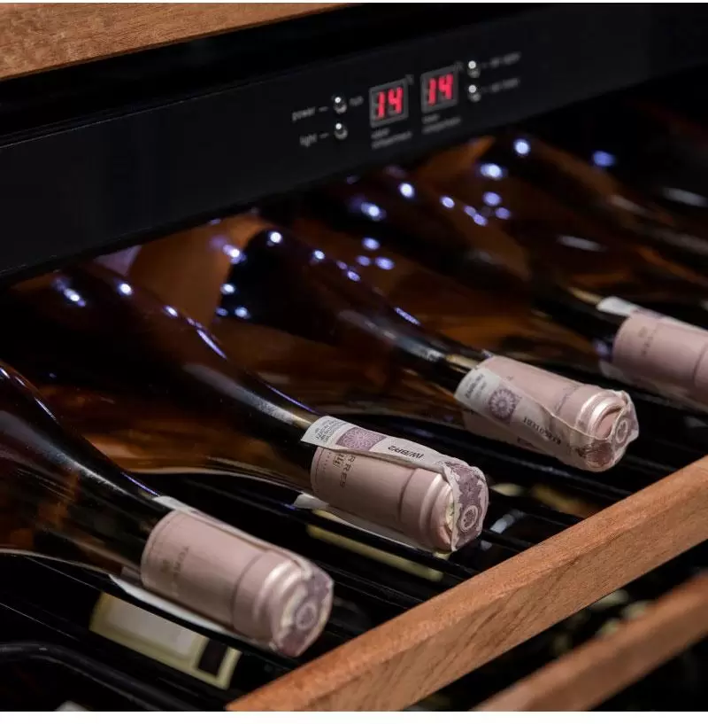 Винный шкаф Vestfrost WFG18 фото