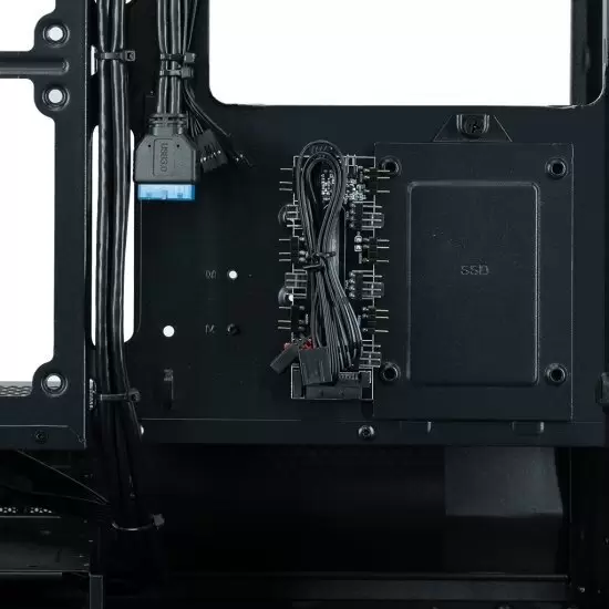 Корпус XASTRA Q400M 3ARGB-FG-C6-UC (черный) фото