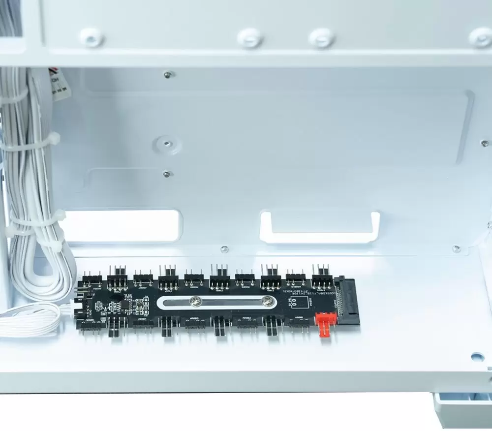 Корпус XASTRA QR600M 6ARGB C10-UC (белый) фото 6