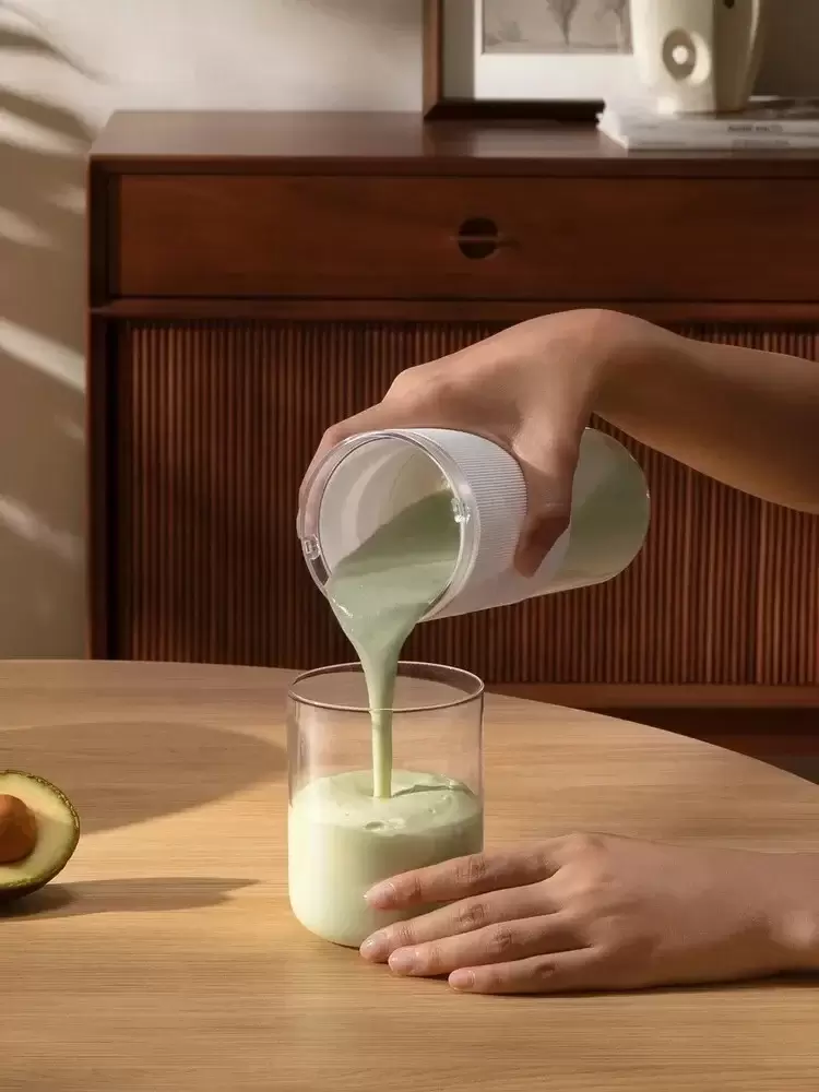 Портативный блендер Xiaomi Portable Blender XMZZB01PL фото