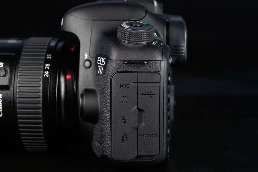 Canon EOS 7D Mark II 
