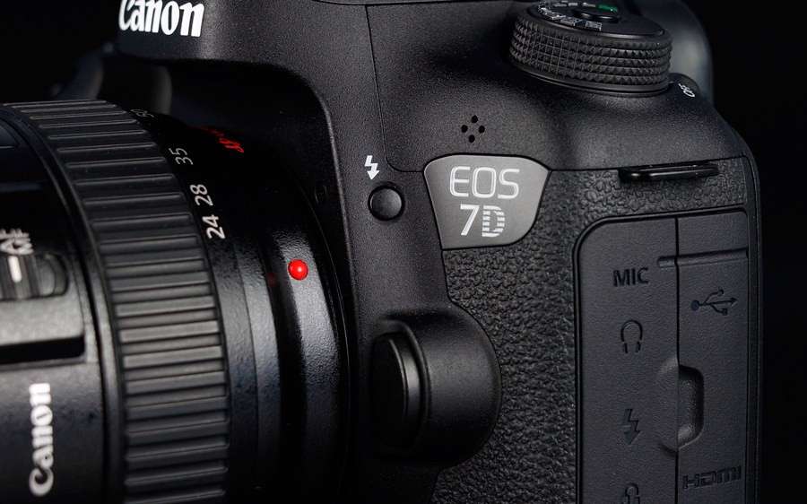 Canon EOS 7D Mark II 