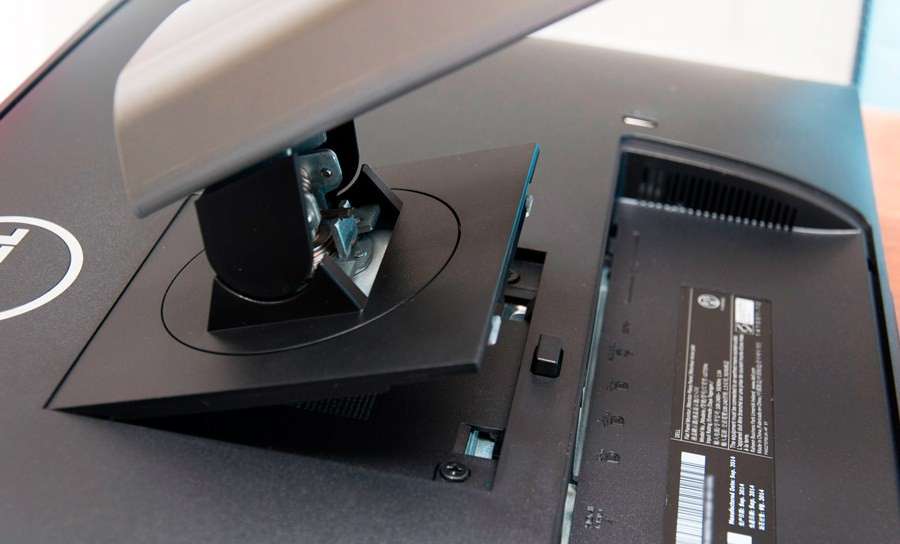 Dell UltraSharp U2715H