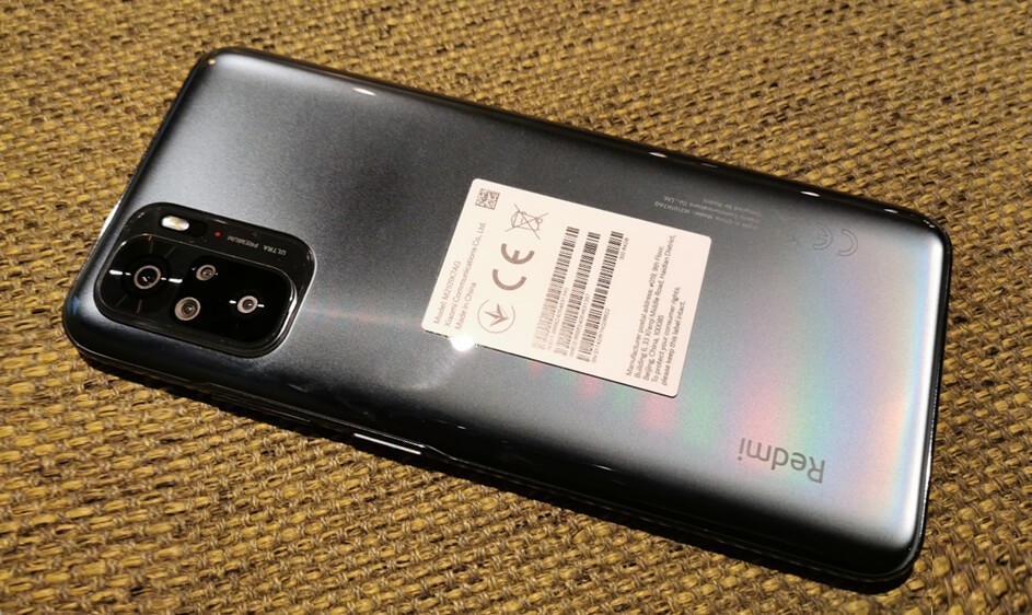 Внешний вид задней крышки Xiaomi Redmi Note 10