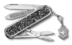 Нож перочинный Victorinox Classic Brilliant Crystal (0.6221.35) 58мм 5функц. черный/серебристый подар.коробка фото