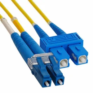Rexant 50-2514-3 Патч-корд оптический многомодовый MM 50/125 OM3 разъемы zip-cord LC/UPC-SC/UPC 3мм Duplex LSZH 3м Rexant 50-2514-3 Патч-корд оптический многомодовый MM 50/125 OM3 разъемы zip-cord LC/UPC-SC/UPC 3мм Duplex LSZH 3м фото