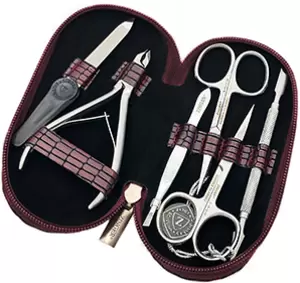 Маникюр и педикюр