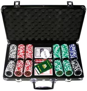 Покерные столы, наборы и аксессуары